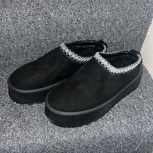 Mudd Platform Clogs